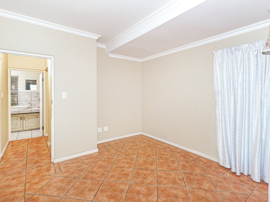 4 Bedroom Property for Sale in Caribbean Beach Club North West